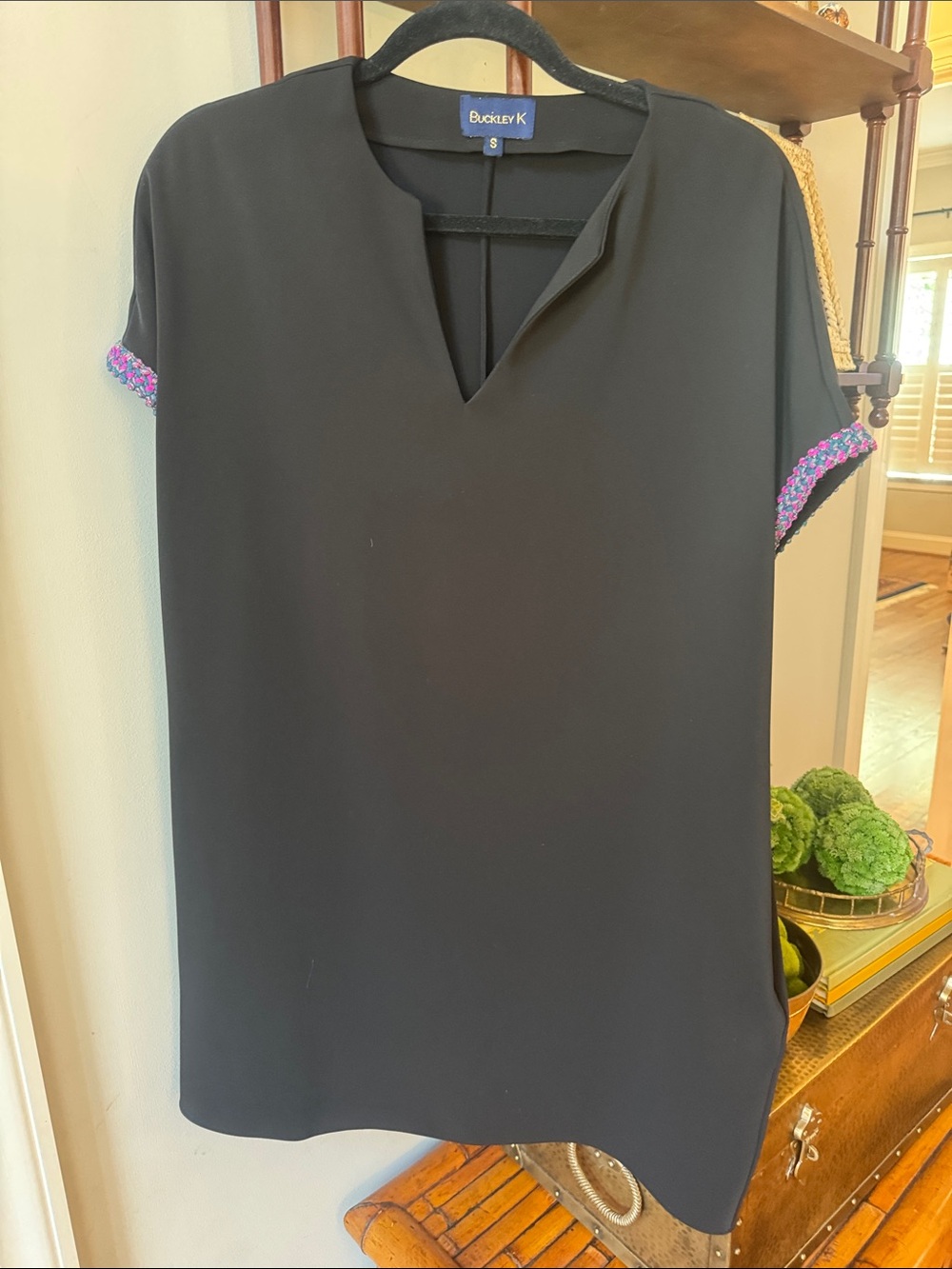 BUCKLEY K Black Short-Sleeve Split-Neck  dress with Purple-Pink Trim